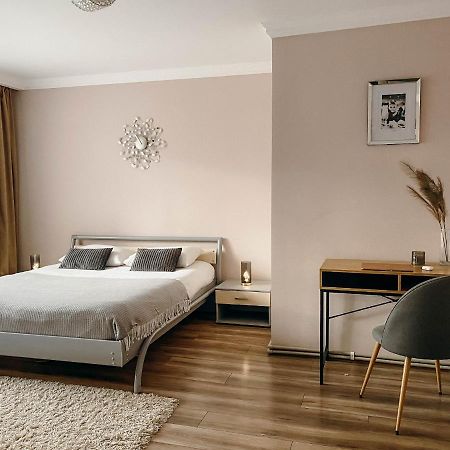 Апартаменти В Центрі Тернополя Ternopil Exteriér fotografie